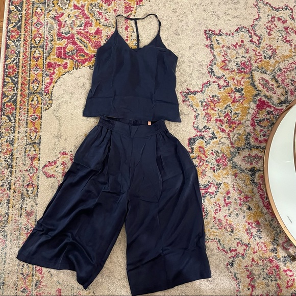 New $238 Lunya Washable Silk Wide Leg Crop Pant Set Pajamas in Deep Blue XS - Picture 12 of 14